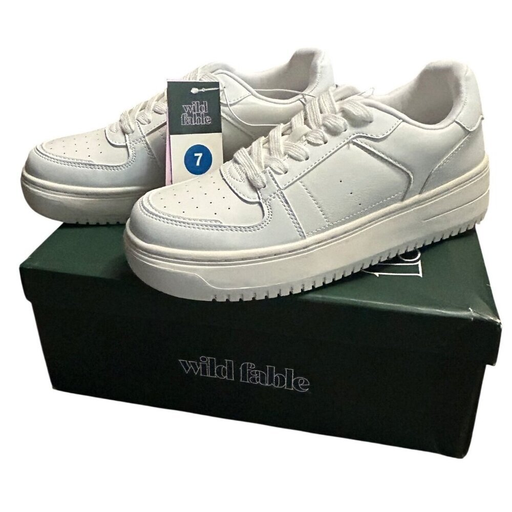 Wild Fable Lola Sneakers White Platform Chunky Lace Up Memory Foam Womens 7 NEW